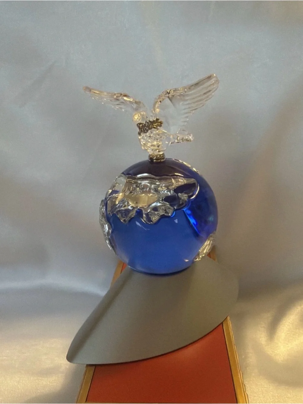 Swarovski Crystal Millennium Crystal Planet Vision 2000 Figurine 238985